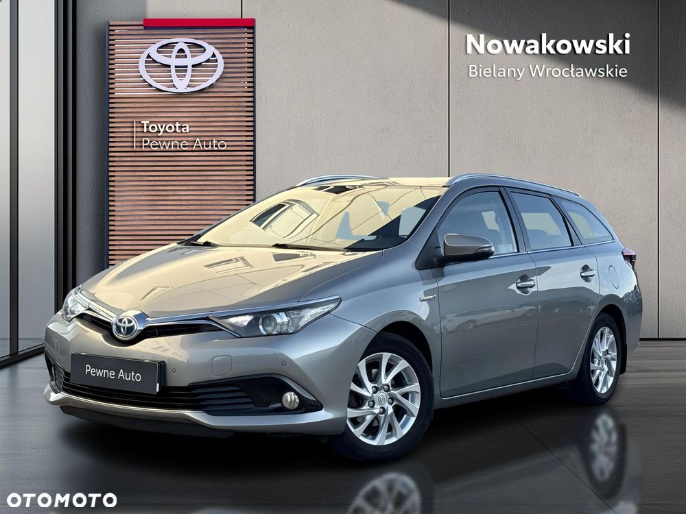 Toyota Auris Hybrid 135 Premium - 1