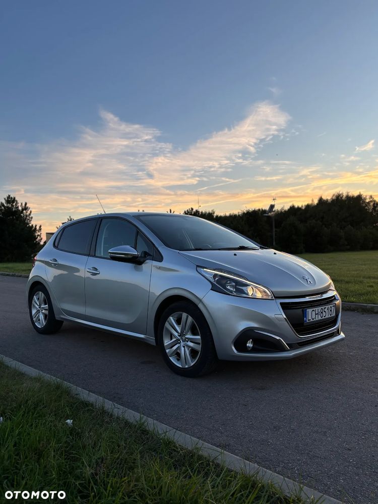 Peugeot 208 1.2 PureTech Style - 1