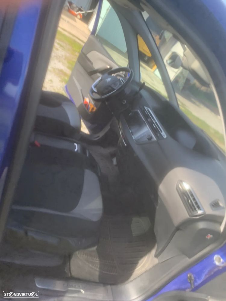 Citroën C4 Picasso 1.2 PureTech Feel EAT6 - 12