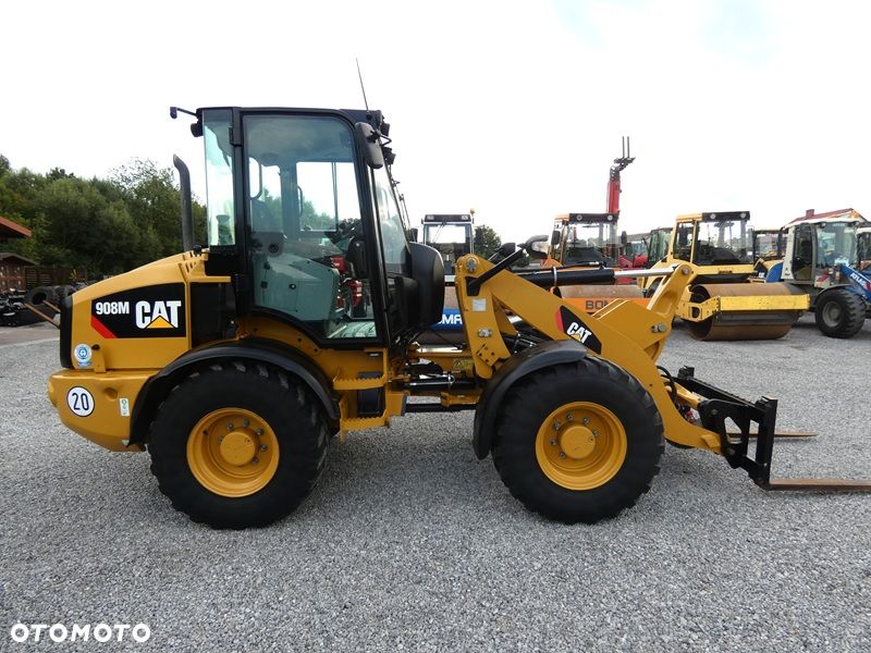 Caterpillar CAT 908M z Niemiec / Tylko 2.855mtg serwisowany / - 5