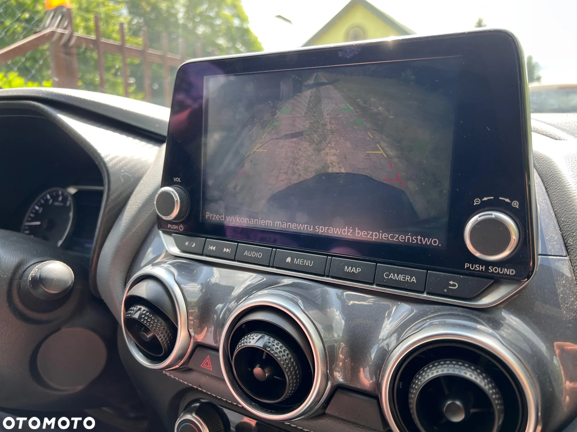 Nissan Juke 1.0 DIG-T N-Connecta - 21