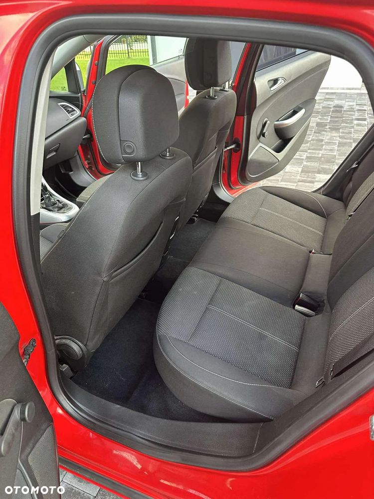 Opel Astra III 1.6 Cosmo - 3