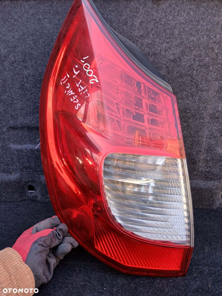 Renault Scenic II Lift lampa tylna lewa - 1