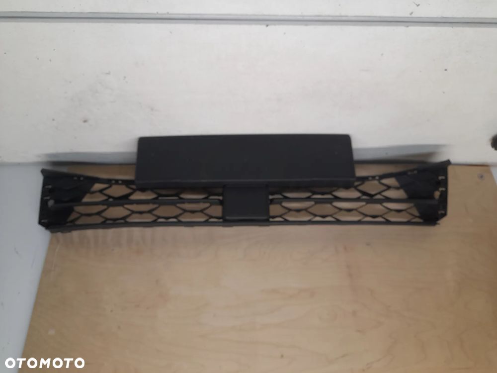 SEAT LEON IV 4 KRATKA ŚRODKOWA ATRAPA GRILL ZDERZAKA PRZÓD 5FA853667 - 2