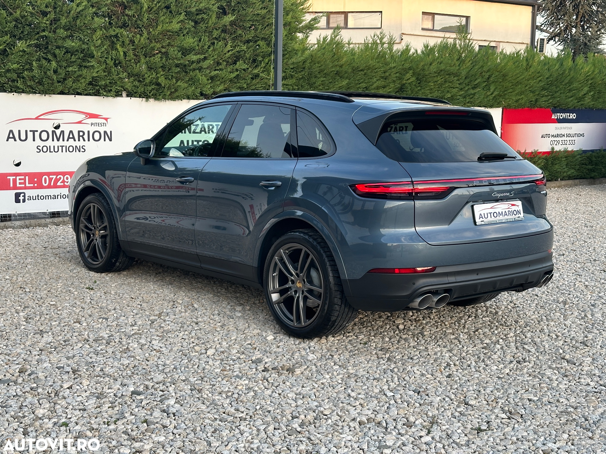 Porsche Cayenne - 4