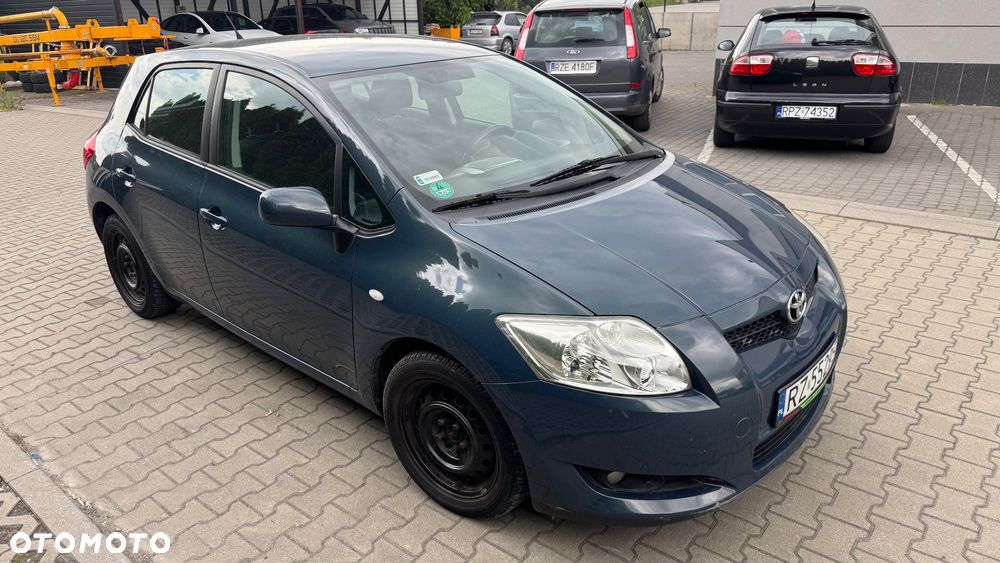 Toyota Auris 1.4 VVT-i Sol - 1
