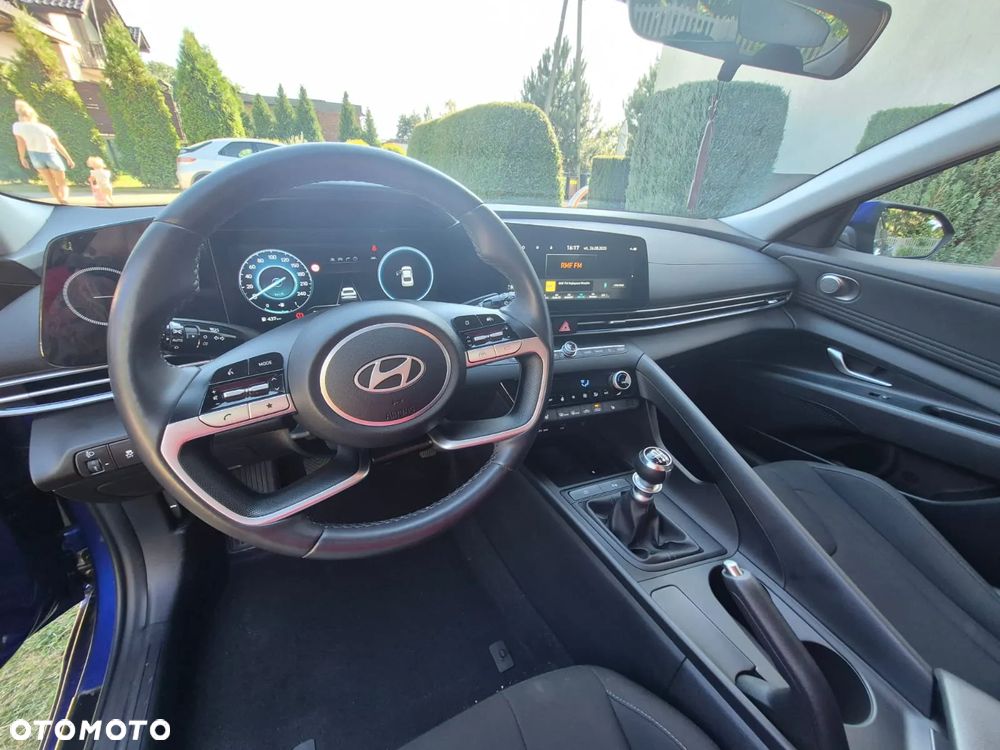 Hyundai Elantra 1.6 Smart - 14