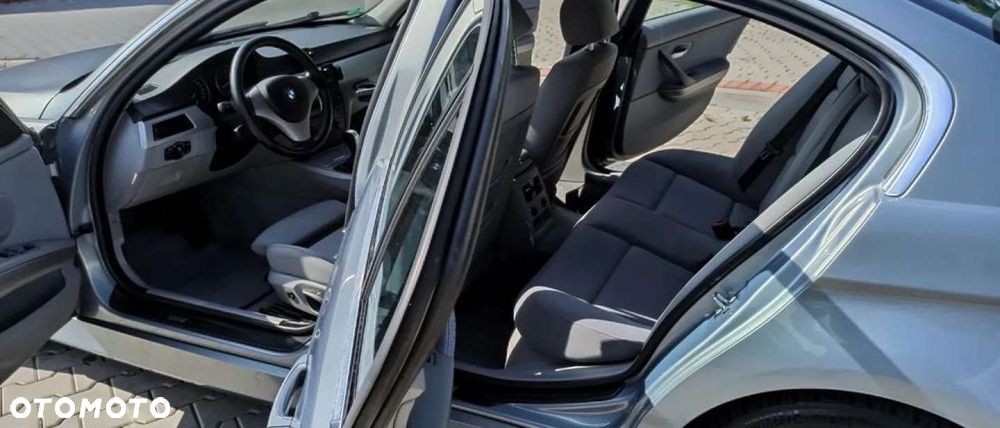 BMW Seria 3 - 11