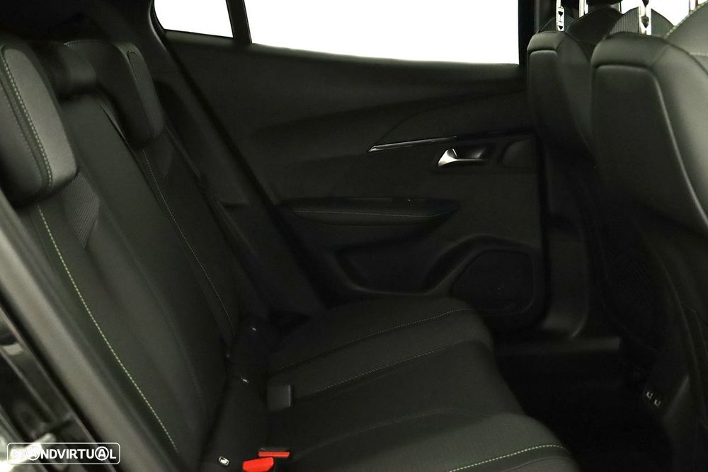 Peugeot e-2008 50 kWh GT - 22