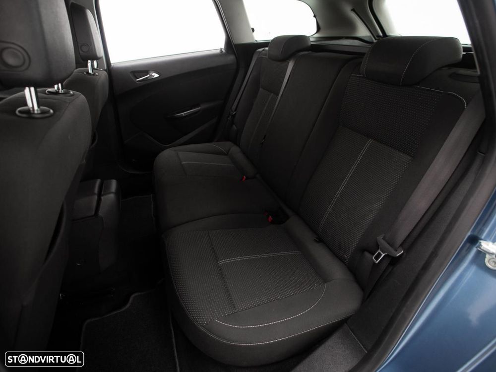 Opel Astra Sports Tourer - 9