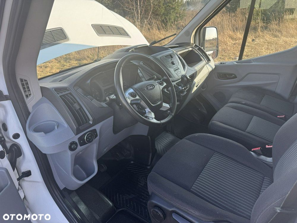 Ford Transit - 11