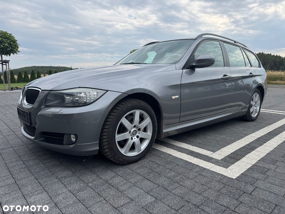 BMW Seria 3 320d DPF Touring - 9