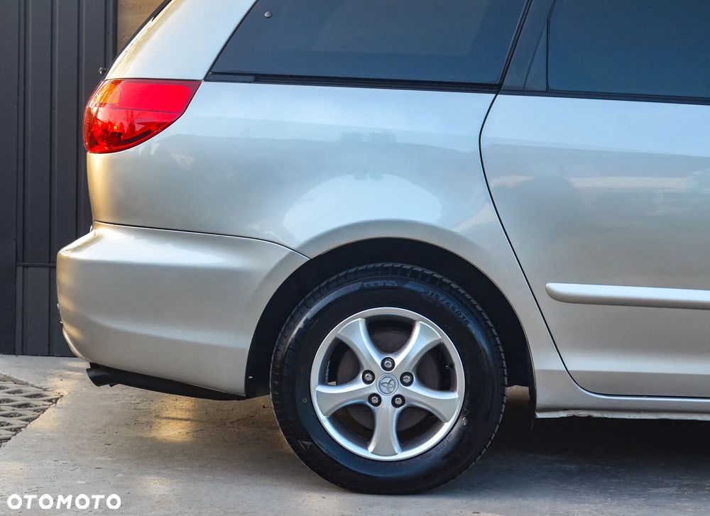 Toyota Sienna - 7