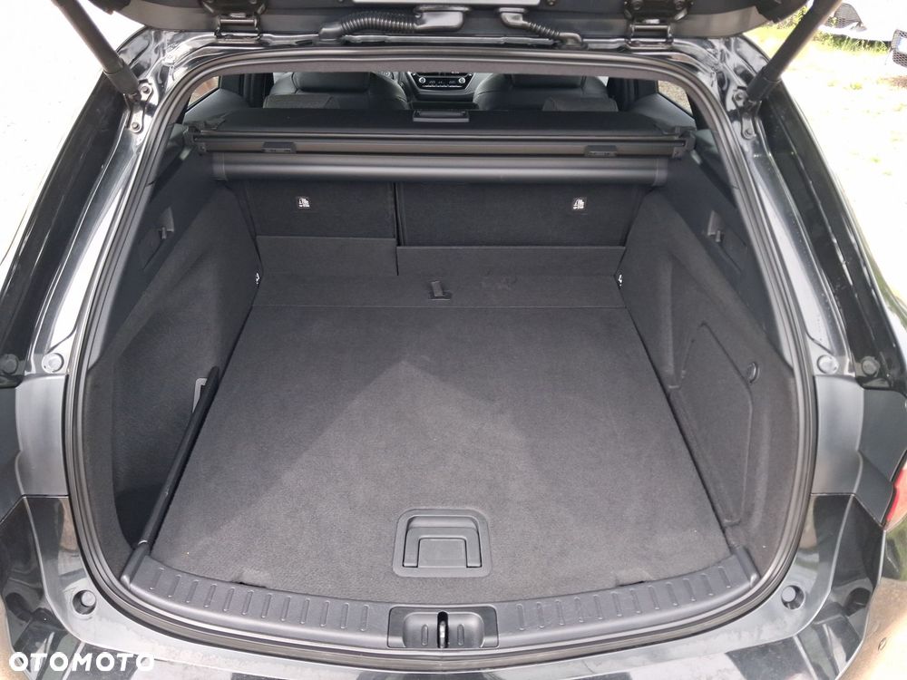 Toyota Corolla - 12