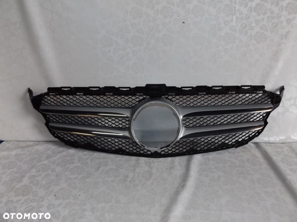 GRILL GRIL ATRAPA MERCEDES C-KLASA W205 2014- - 1