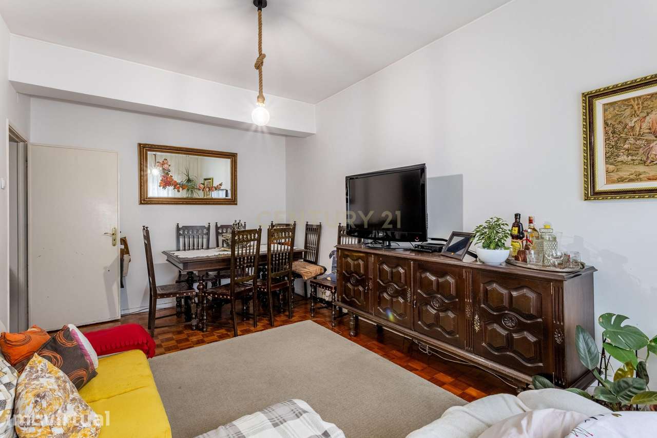 Apartamento T2+1 rua Viana da Mota - Rio de Mouro - Grande imagem: 4/25