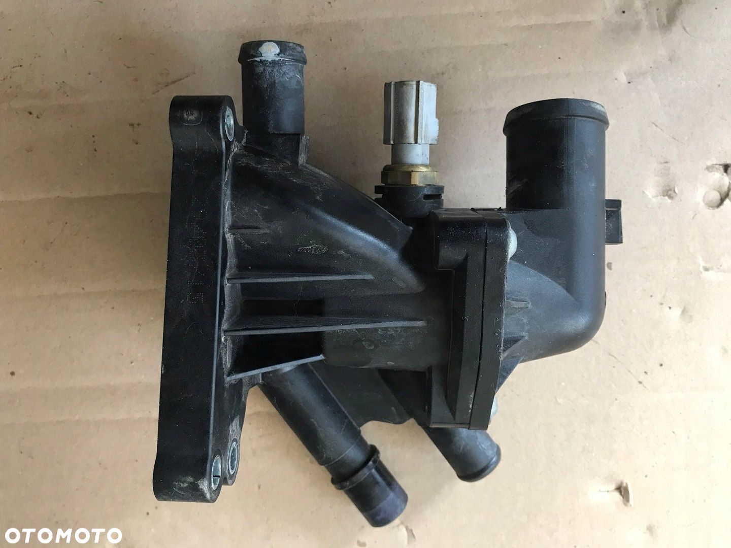 Króciec wody Ford Focus mk3 1,0 Ecoboost - 1