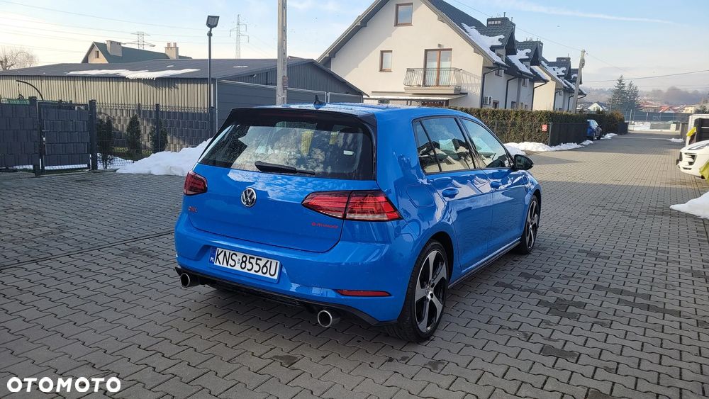 Volkswagen Golf - 14