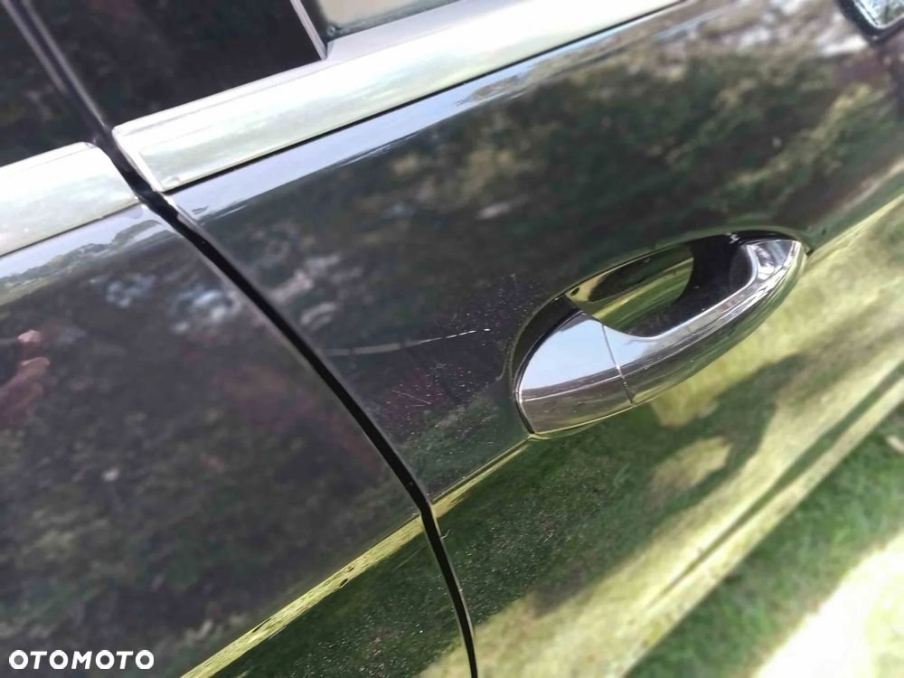 Mercedes-Benz Klasa E 300 4-Matic Classic - 17