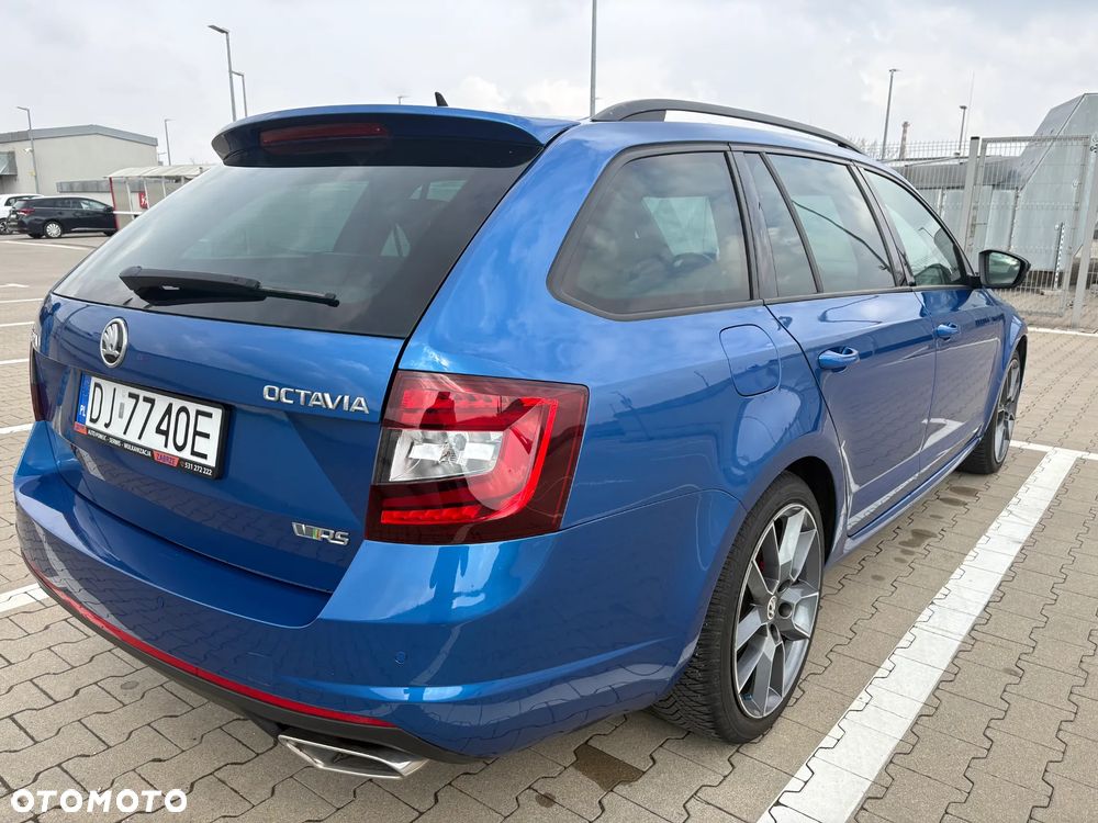 Skoda Octavia 2.0 TDI DSG RS - 9