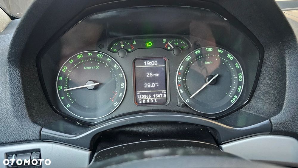 Skoda Octavia 1.6 Automatik Ambiente - 38