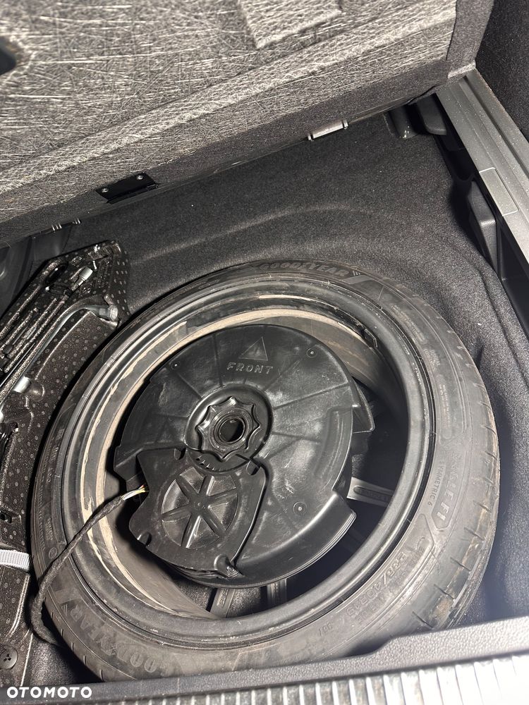 Volkswagen Passat - 16