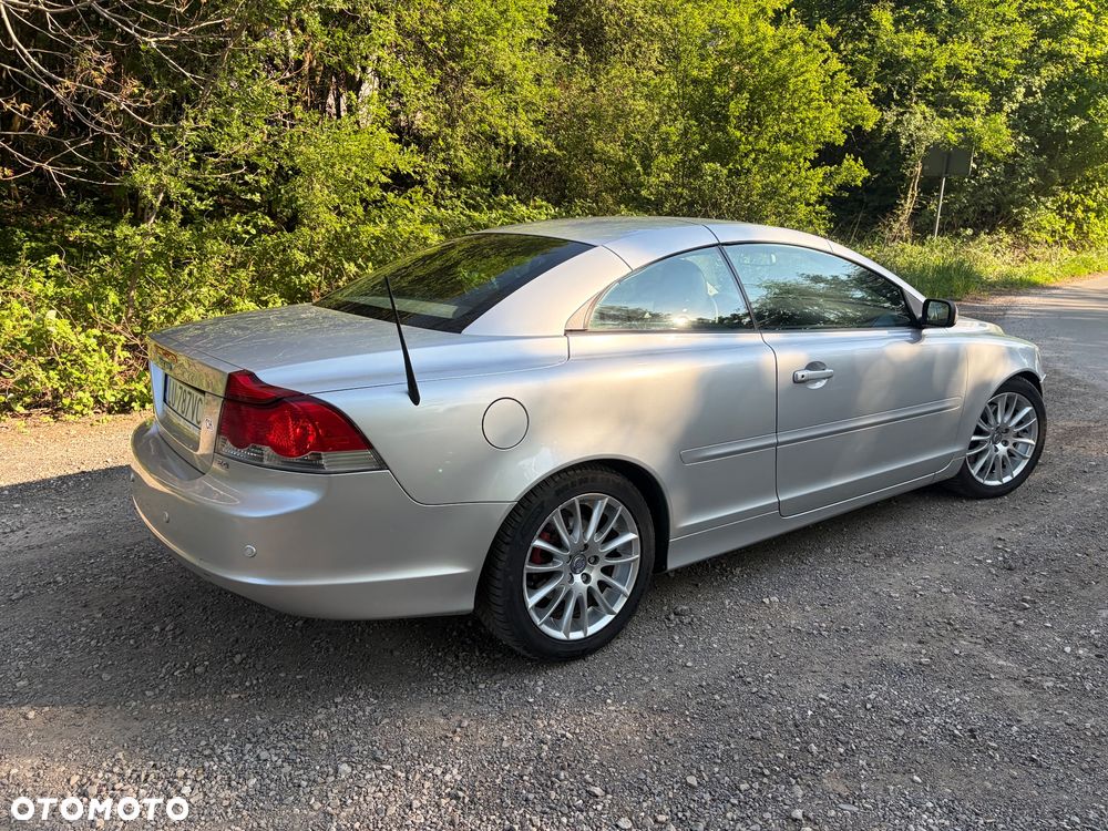 Volvo C70 2.4i Momentum - 25