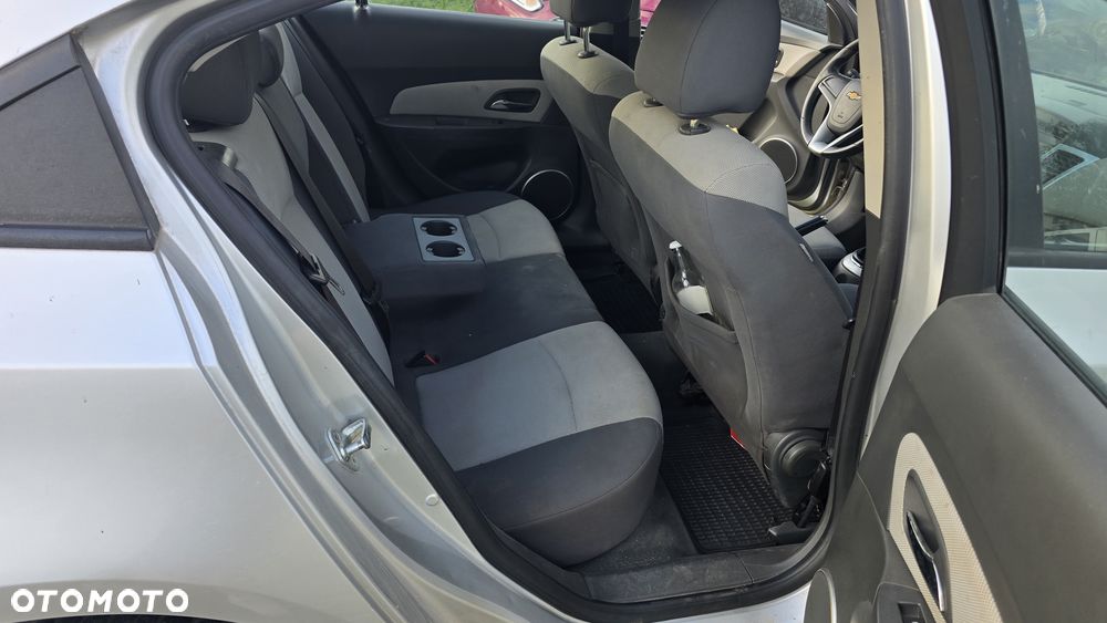 Chevrolet Cruze - 17