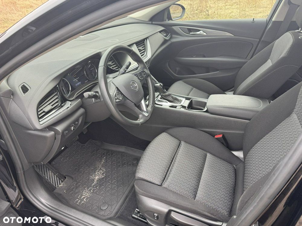 Opel Insignia - 12