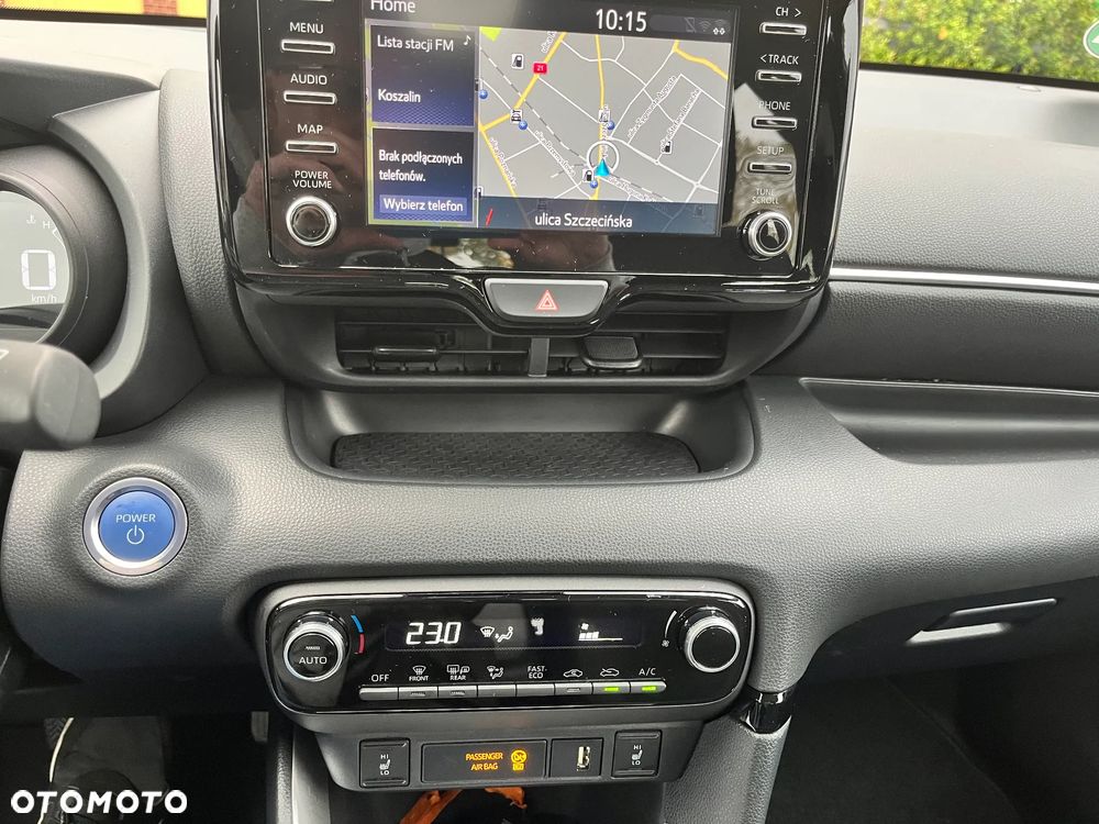 Toyota Yaris 1.5 VVT-iE Team Deutschland - 10