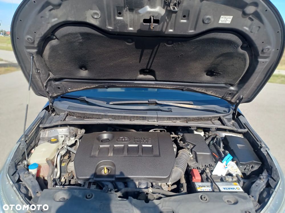Toyota Avensis 1.8 Edition (2014) - 33