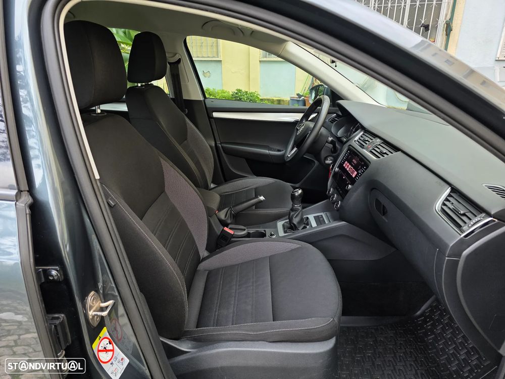 Skoda Octavia Break 1.6 TDi Ambition - 19