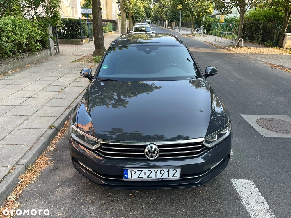 Volkswagen Passat 2.0 TDI SCR DSG Comfortline - 3