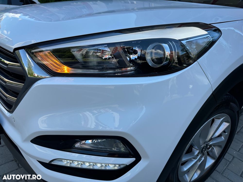 Hyundai Tucson blue 1.7 CRDi 2WD Style - 38