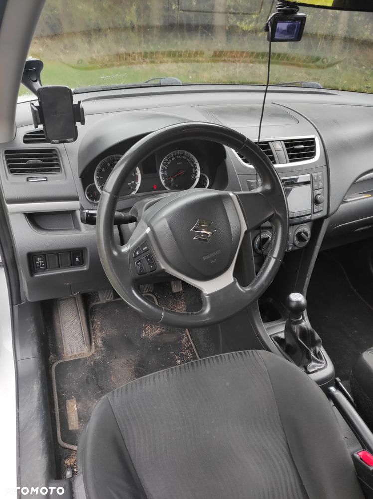 Suzuki Swift - 7