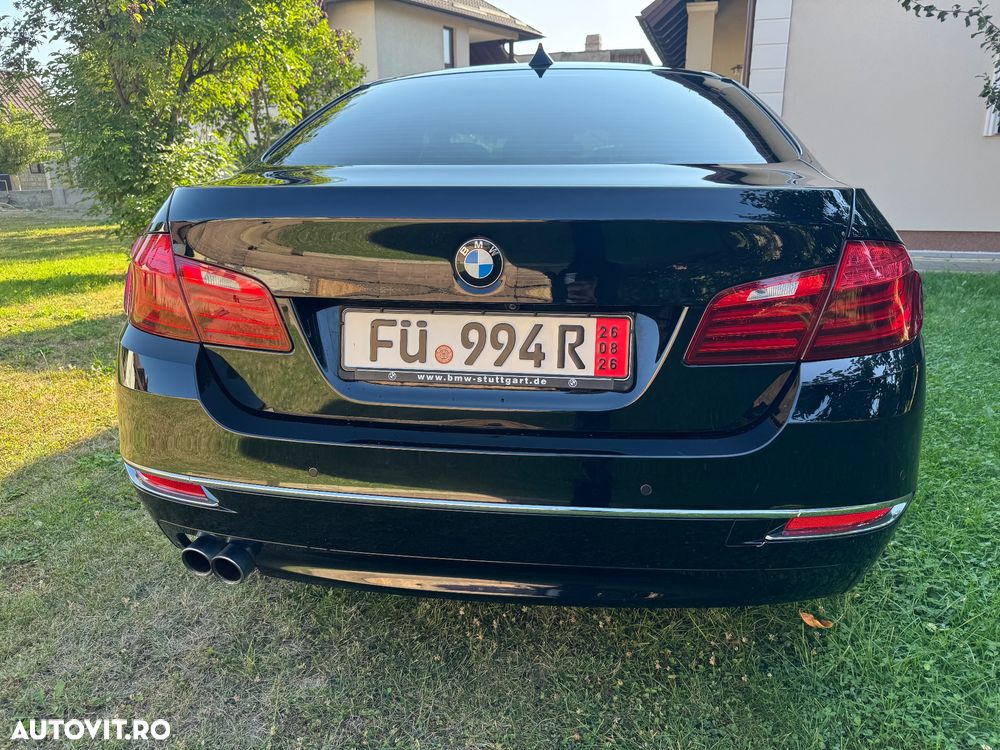 BMW Seria 5 525d Aut. Luxury Line - 7