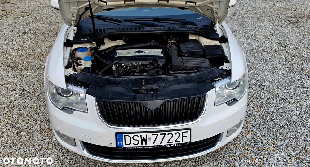 Skoda Superb 1.8 TSI DSG Exclusive - 9