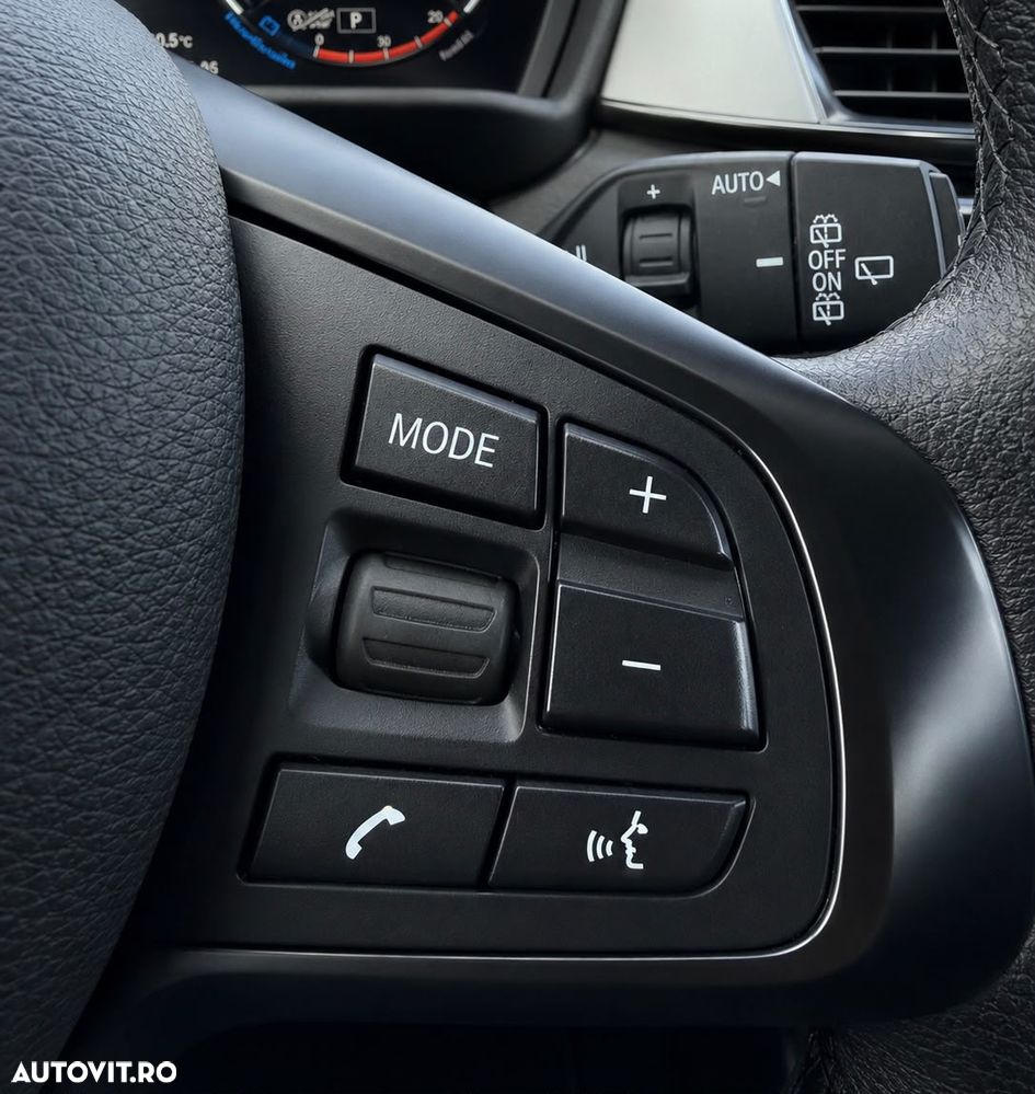 BMW X1 xDrive20i AT - 14