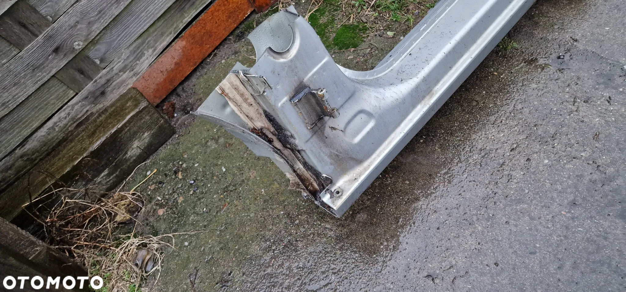 PRÓG PRAWY/LEWY  OPEL ASTRA H HB - 2
