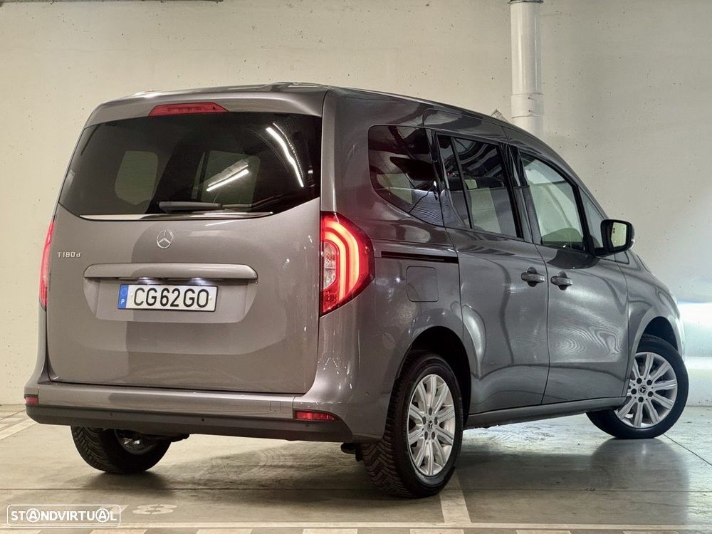 Mercedes-Benz T 180 d - 48