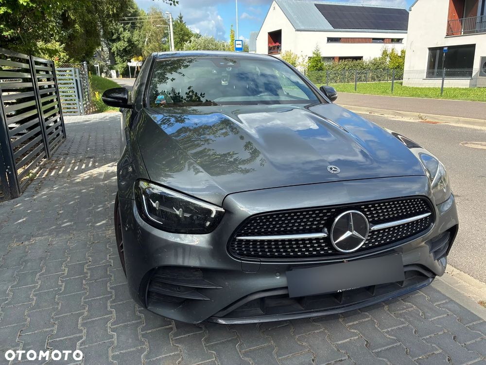 Mercedes-Benz E-Class 2022 photo 5