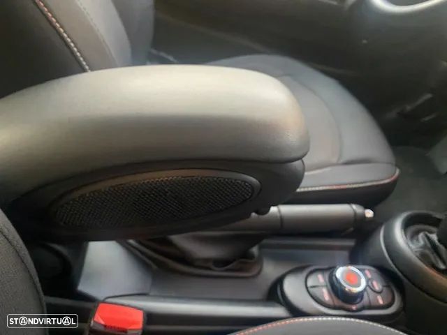 MINI 3 Portas One Auto - 26
