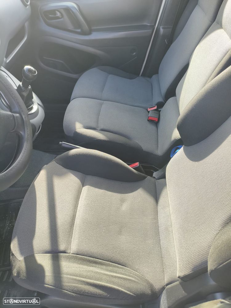 Citroën BERLINGO 1.6HDI LONGA 3 LUG - 9