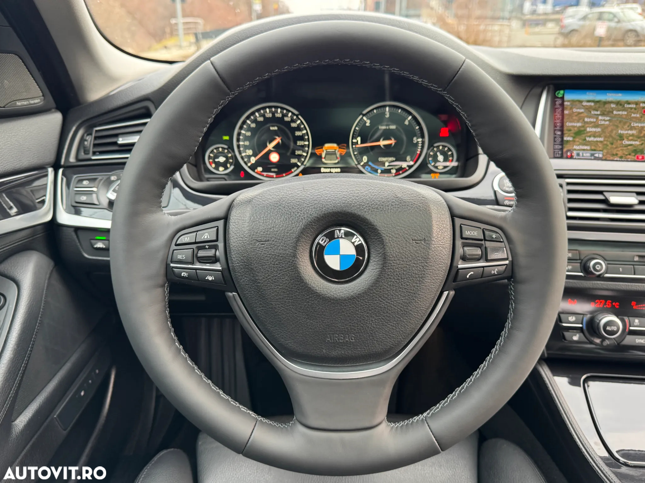BMW Seria 5 525d Touring Aut. Luxury Line - 14