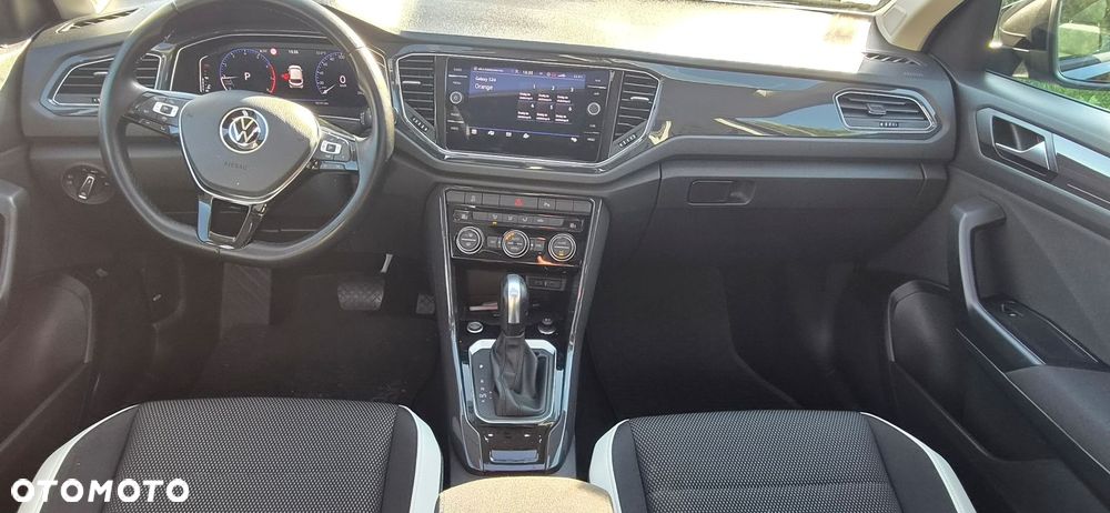 Volkswagen T-Roc - 12