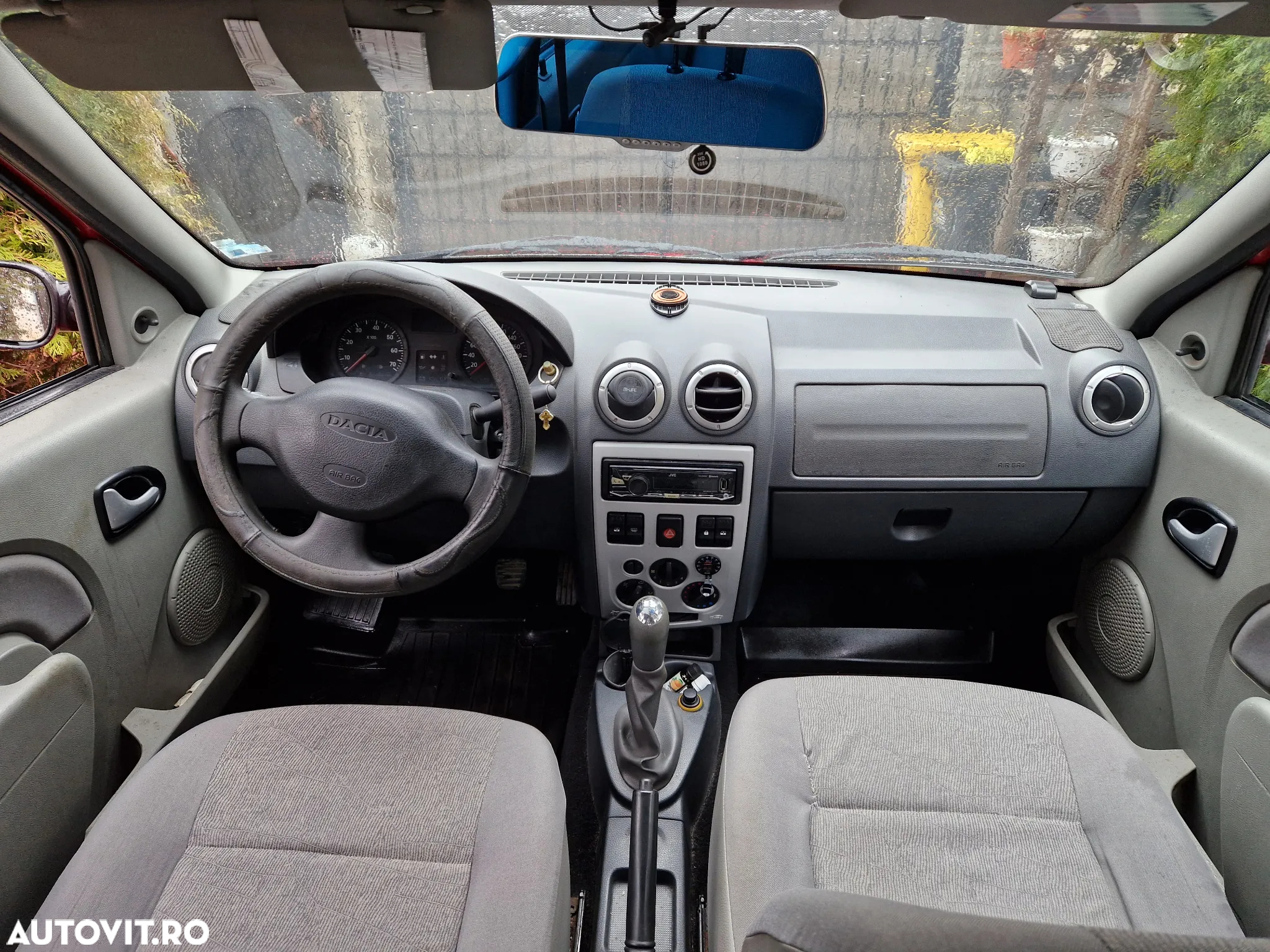 Dacia Logan - 8