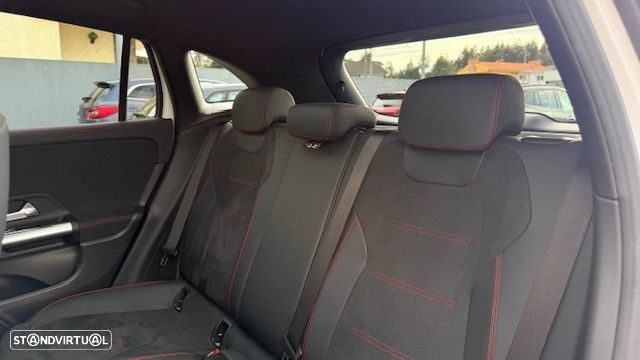 Mercedes-Benz GLA 180 d AMG Line - 16