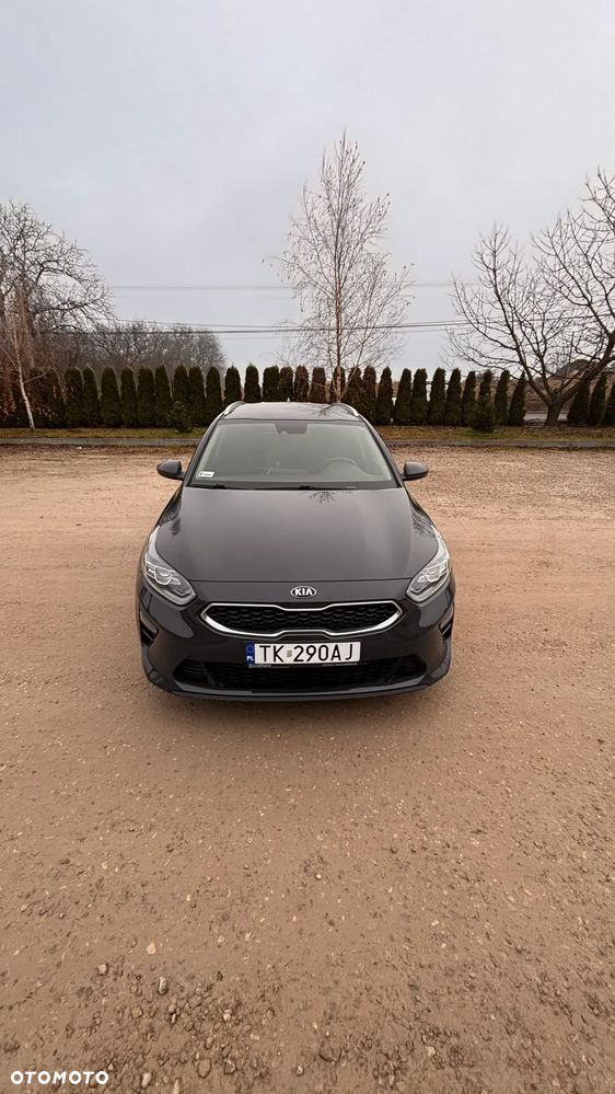 Kia Ceed 1.6 CRDi mHEV M DCT - 2