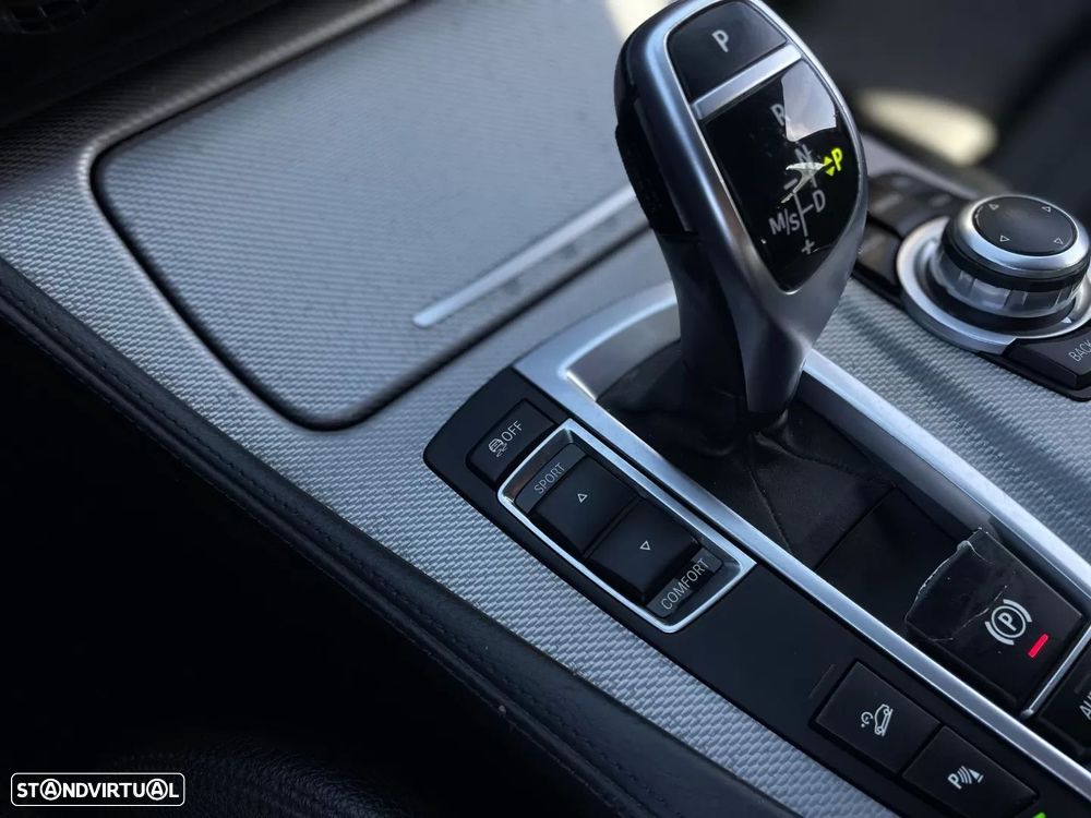 BMW 535 d xDrive Pack M Auto - 37