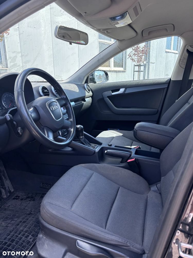 Audi A3 Sportback 1.6 TDI DPF Ambiente - 10